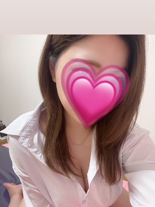 桃瀬ななの写真1枚目