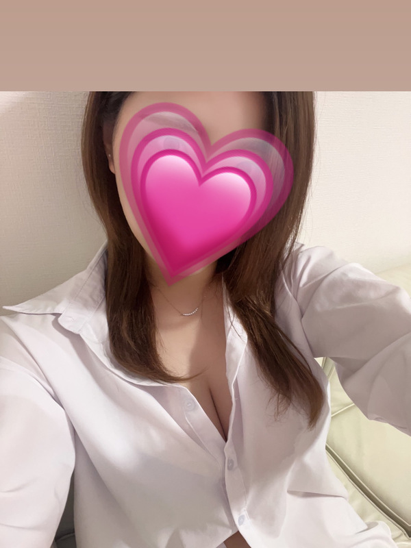 桃瀬ななの写真3枚目