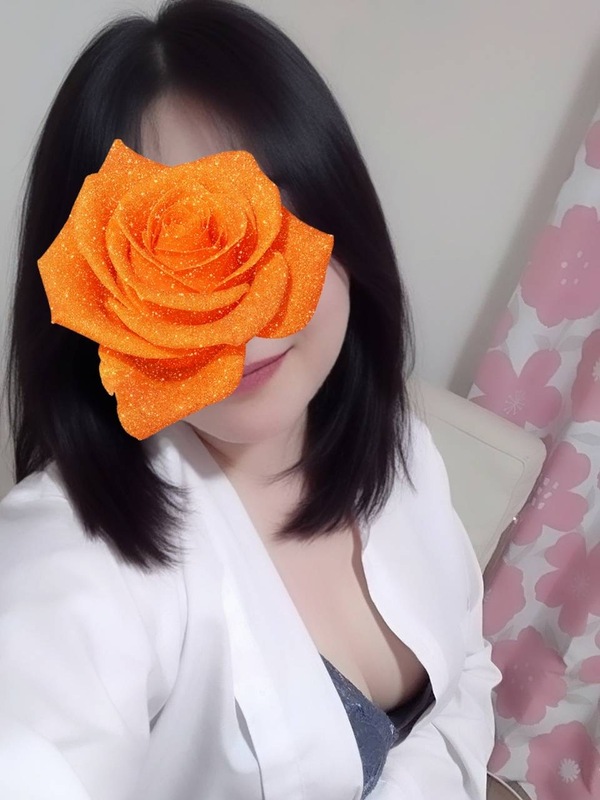 片瀬香穂の写真1枚目