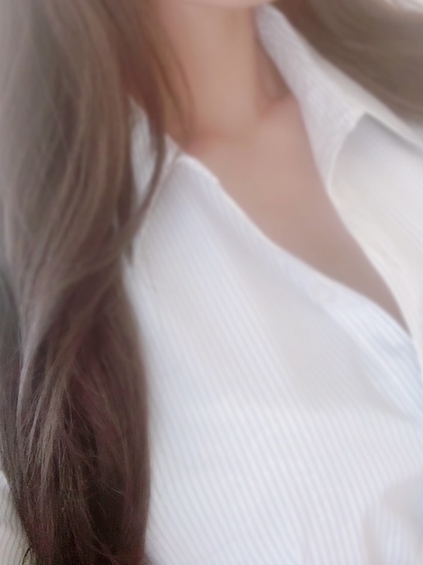 紫部愛子(しきぶあいこ)の写真1枚目